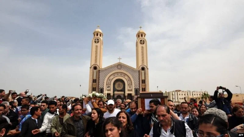 Egypte : Au moins 41 morts dans l'incendie d'une église au Caire
